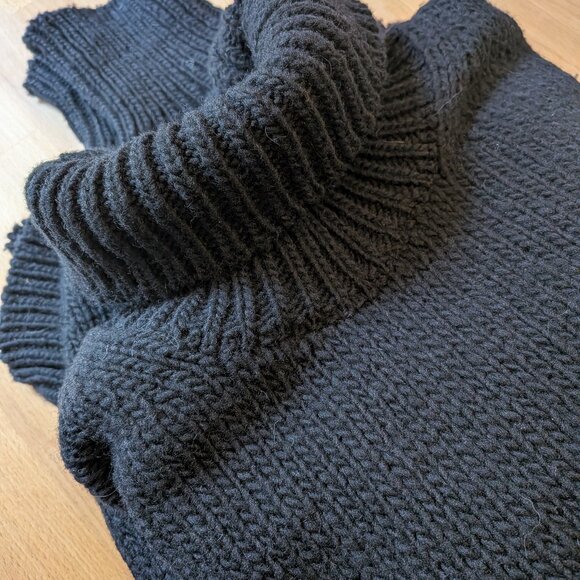 babaa jumper no17 black NWOT - Picture 3 of 10